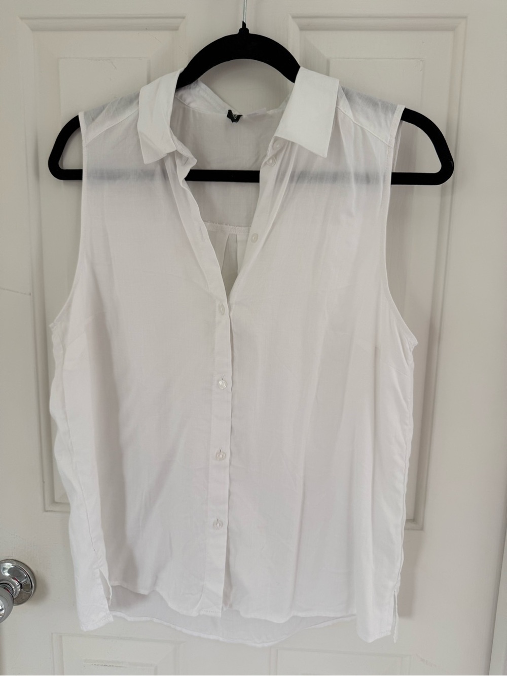 H&M Sleeveless White Button-Down Shirt